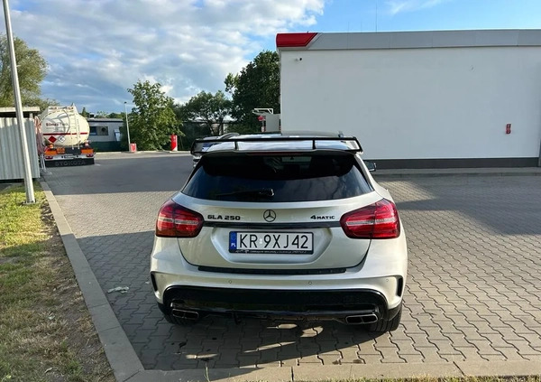 Mercedes-Benz GLA cena 104900 przebieg: 30000, rok produkcji 2018 z Kraków małe 92